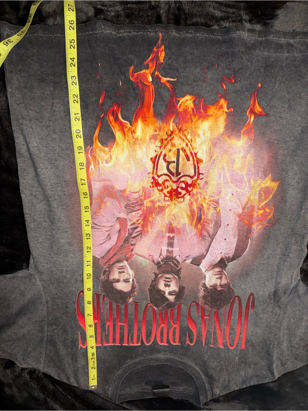 Vintage Jonas Brothers Burning Love tour T shirt - Picture 5 of 7
